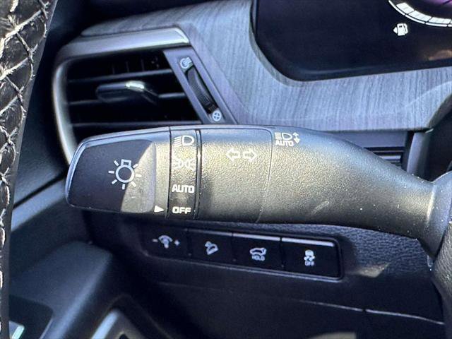 Used 2023 Kia Telluride EX w/ EX Captain's Chair Package AWD/4WD image 33