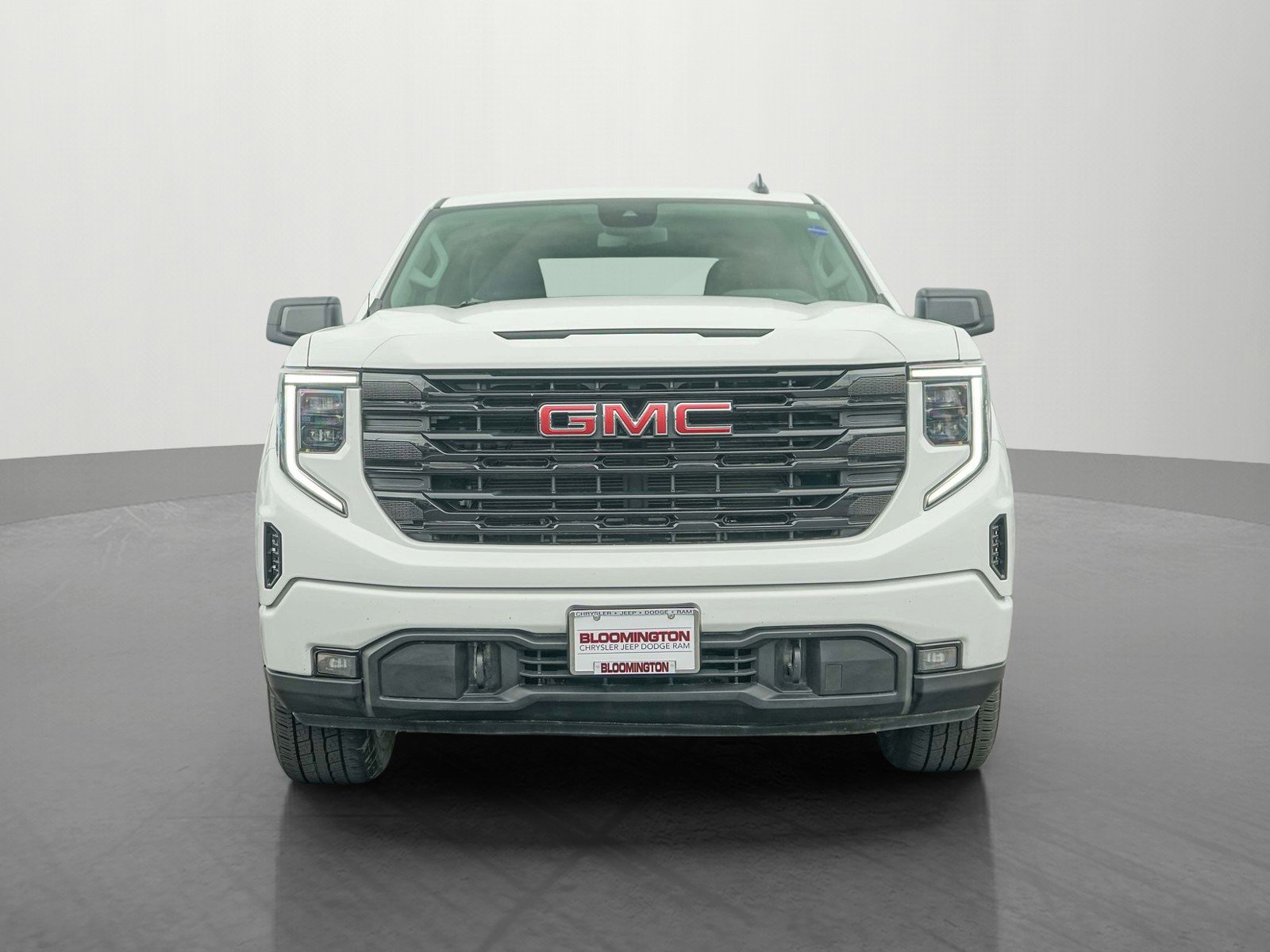 Used 2023 GMC Sierra 1500 Elevation image 2