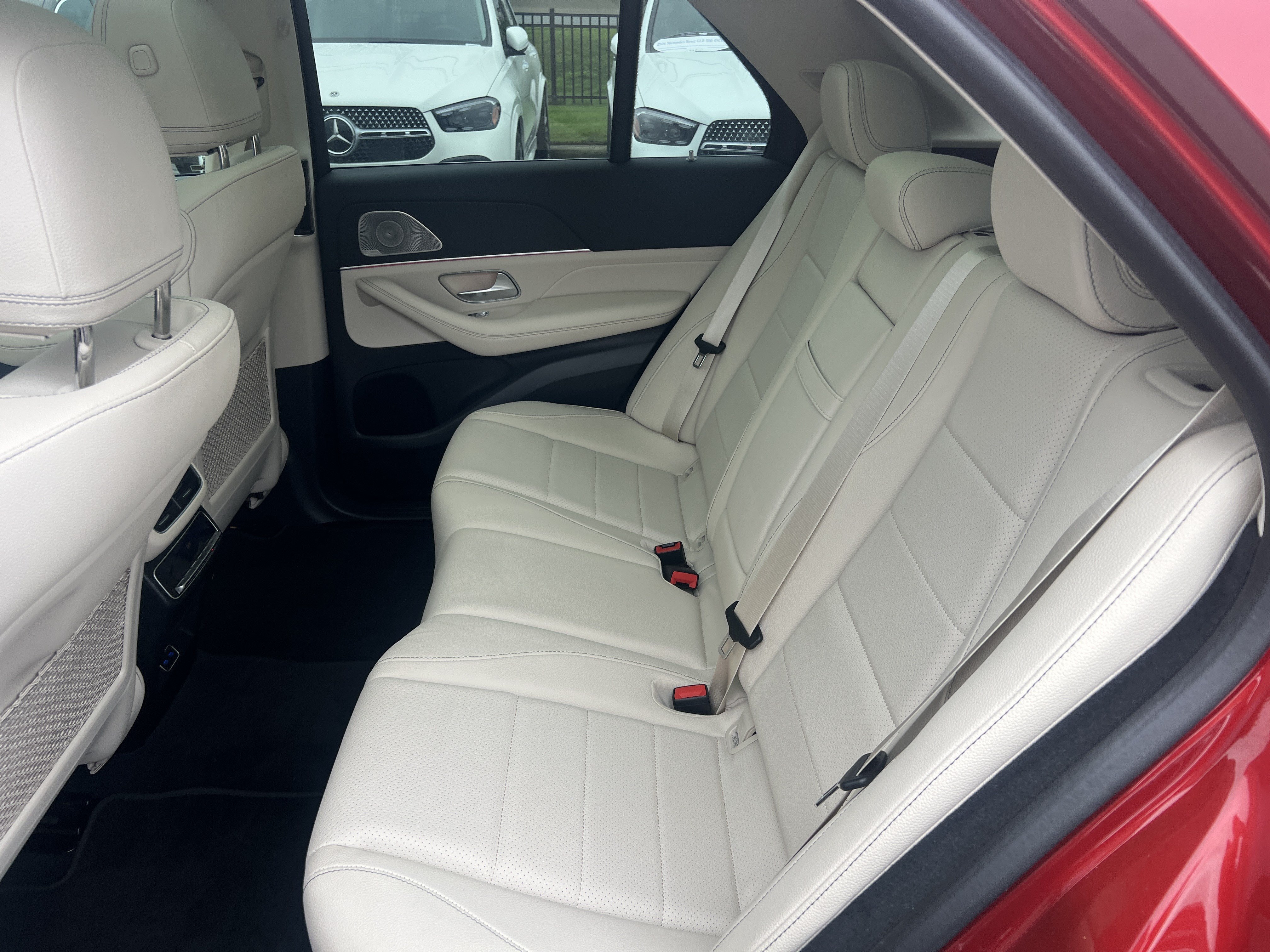 Certified 2025 Mercedes-Benz GLE 350 4MATIC w/ AMG Line Exterior image 33
