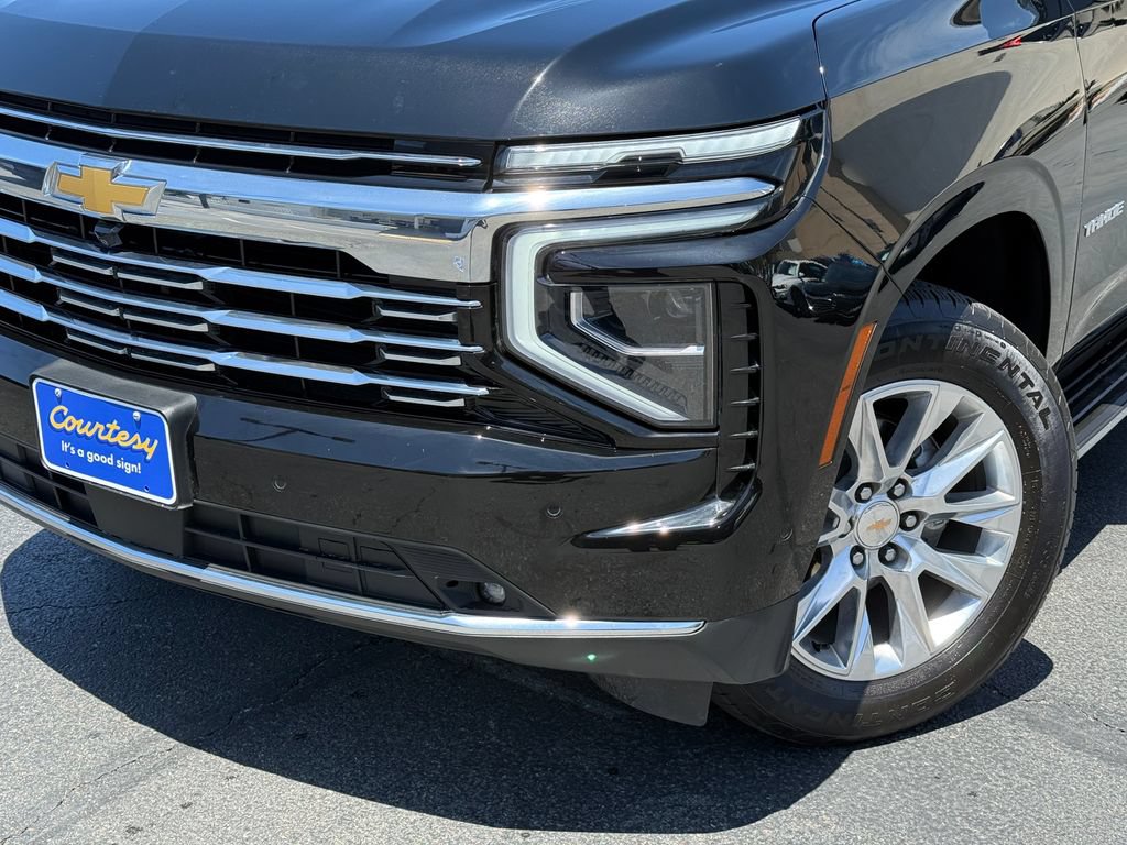 Used 2025 Chevrolet Tahoe Premier AWD/4WD image 3