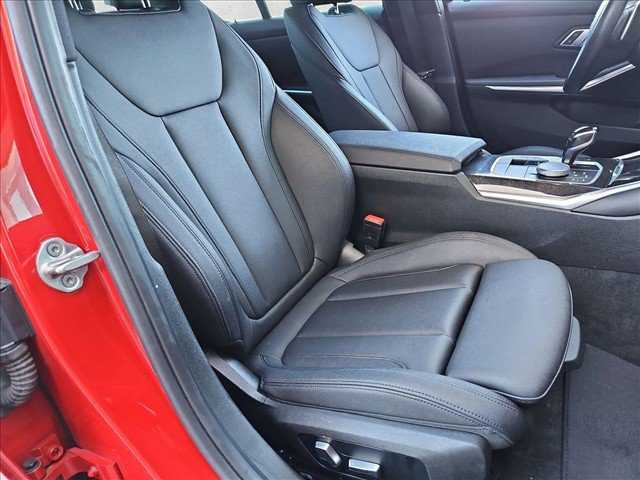 Used 2021 BMW 330i Sedan w/ Premium Package RWD image 22