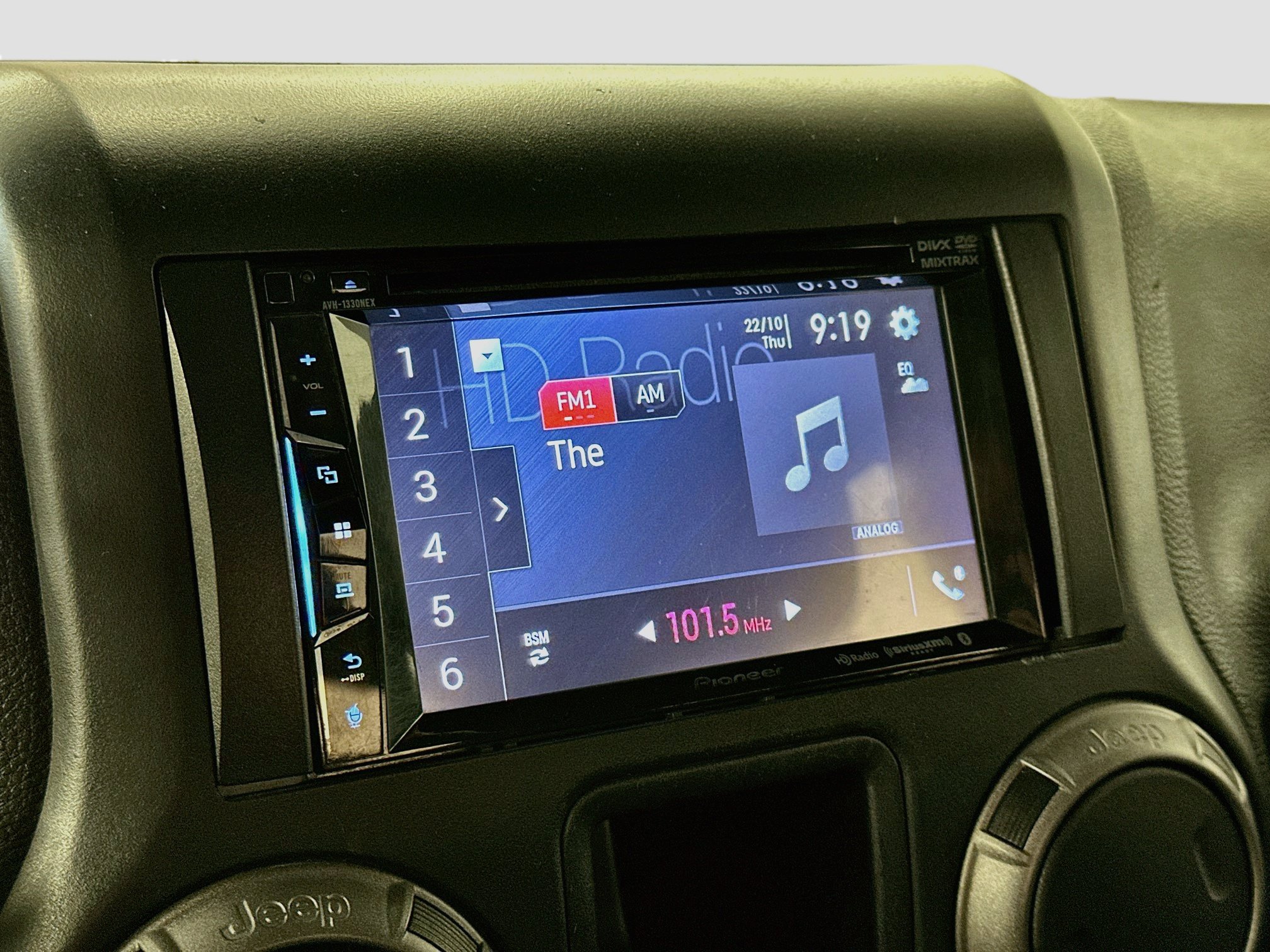 Used 2018 Jeep Wrangler Sport AWD/4WD image 18