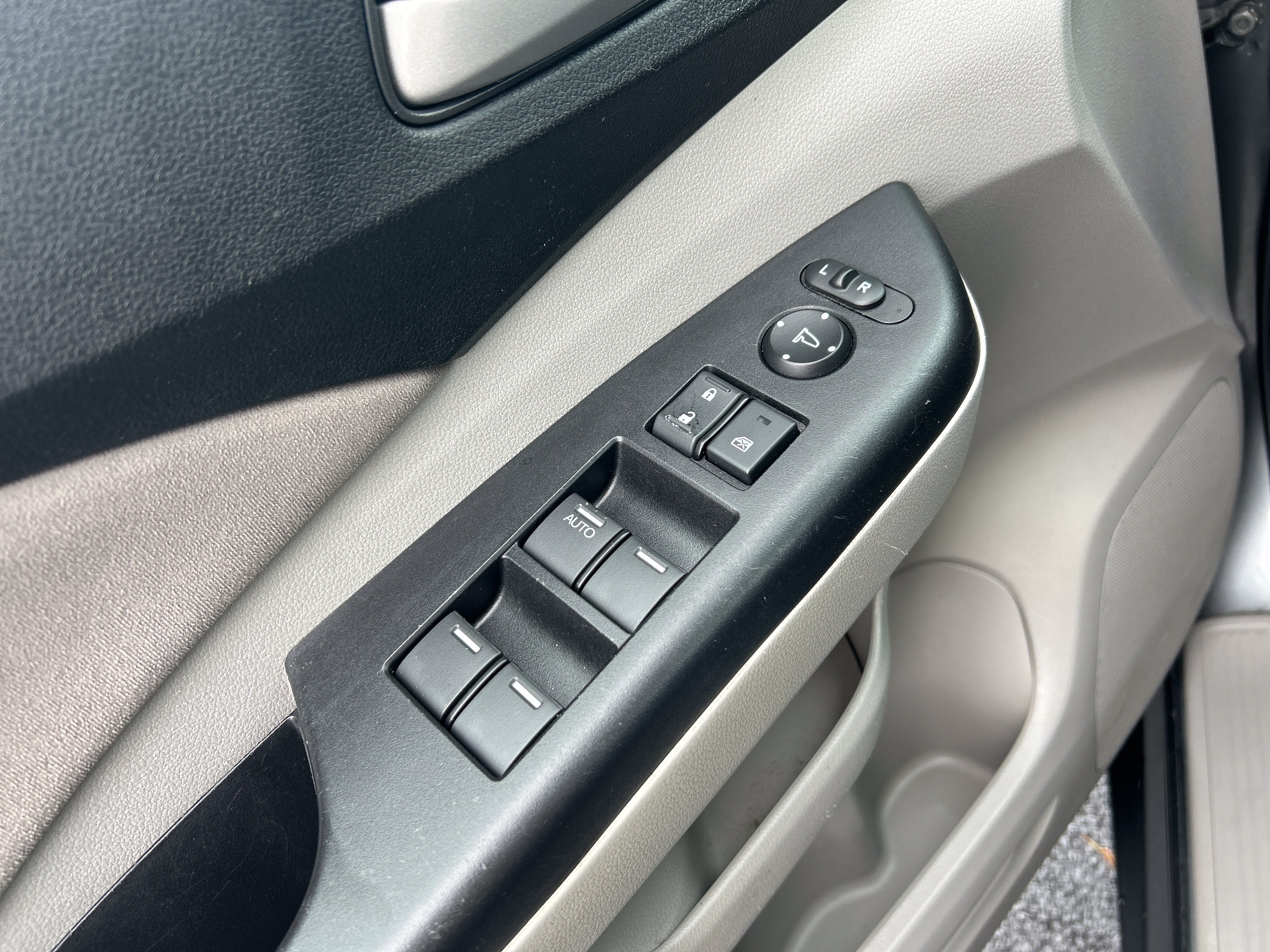Used 2014 Honda CR-V EX image 23