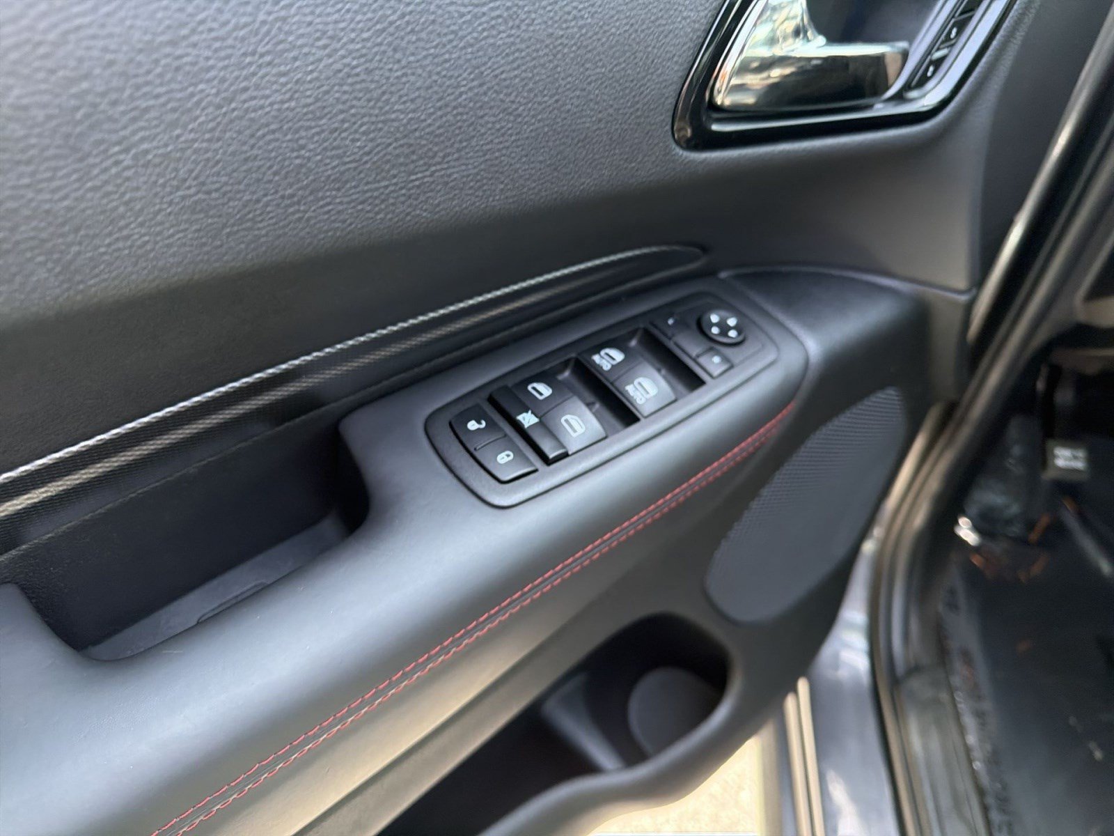 Used 2024 Dodge Durango GT AWD/4WD image 15