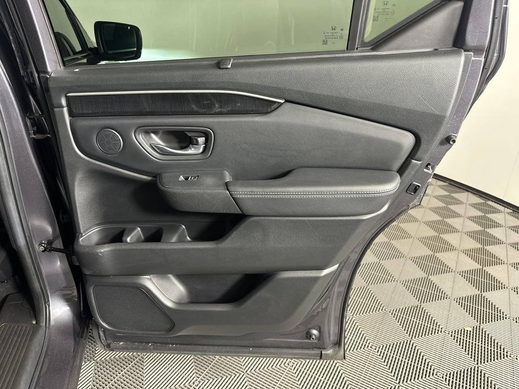 Used 2023 Honda Pilot Elite image 16