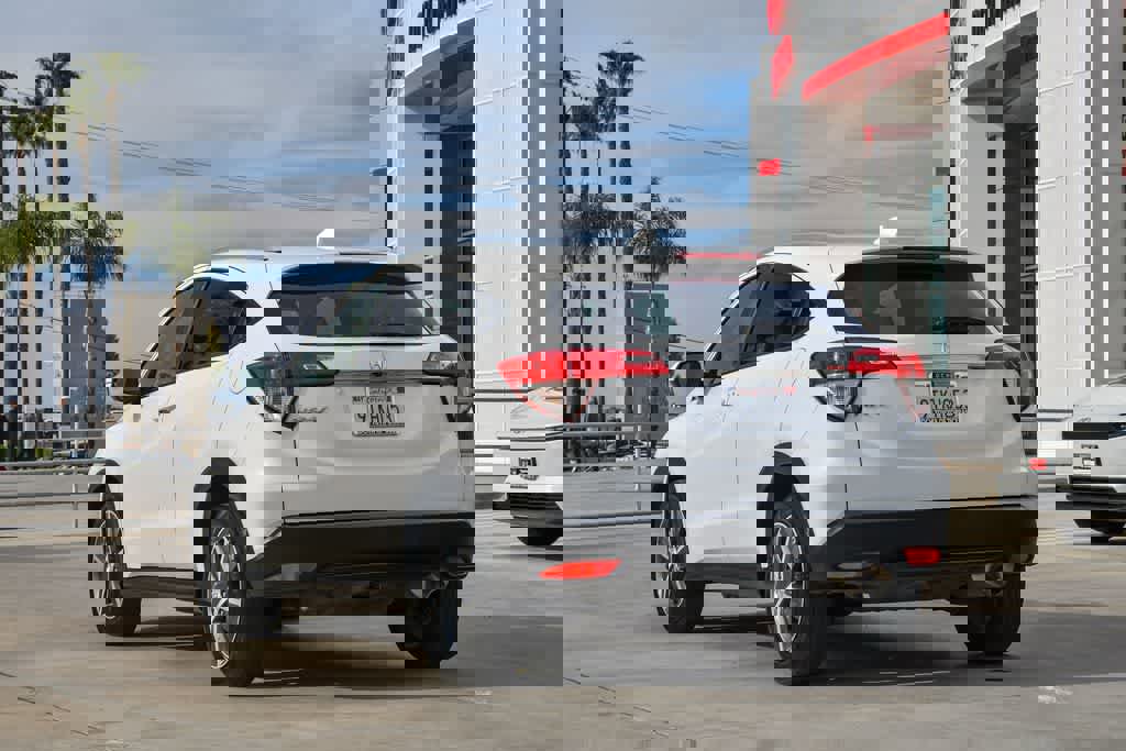 Used 2021 Honda HR-V EX image 9