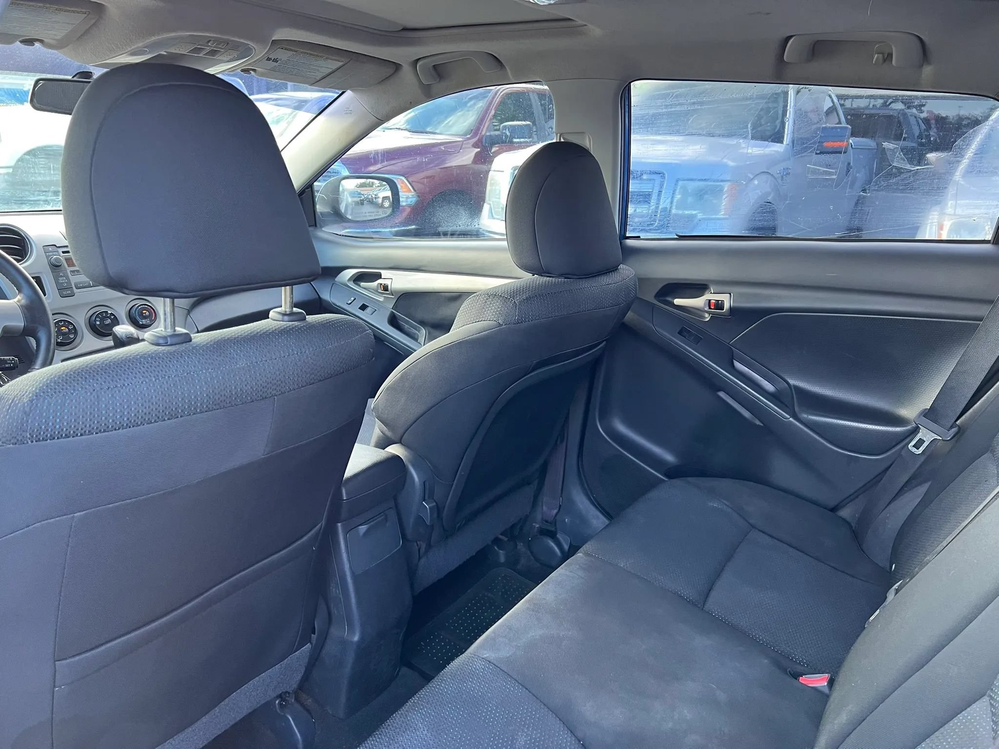 Used 2009 Toyota Matrix S w/ All Weather Guard Pkg FWD image 10