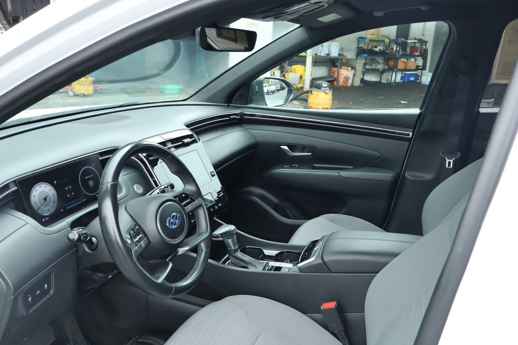 Used 2022 Hyundai Santa Cruz SEL Premium AWD/4WD image 16