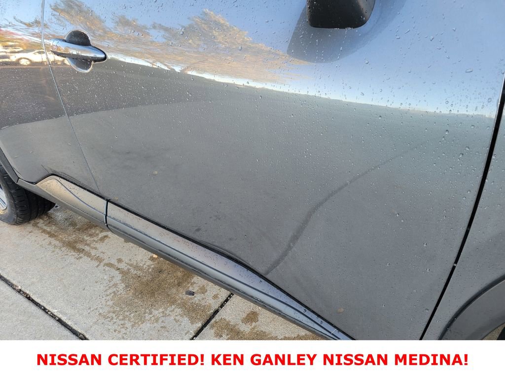 Certified 2023 Nissan Rogue SV image 13