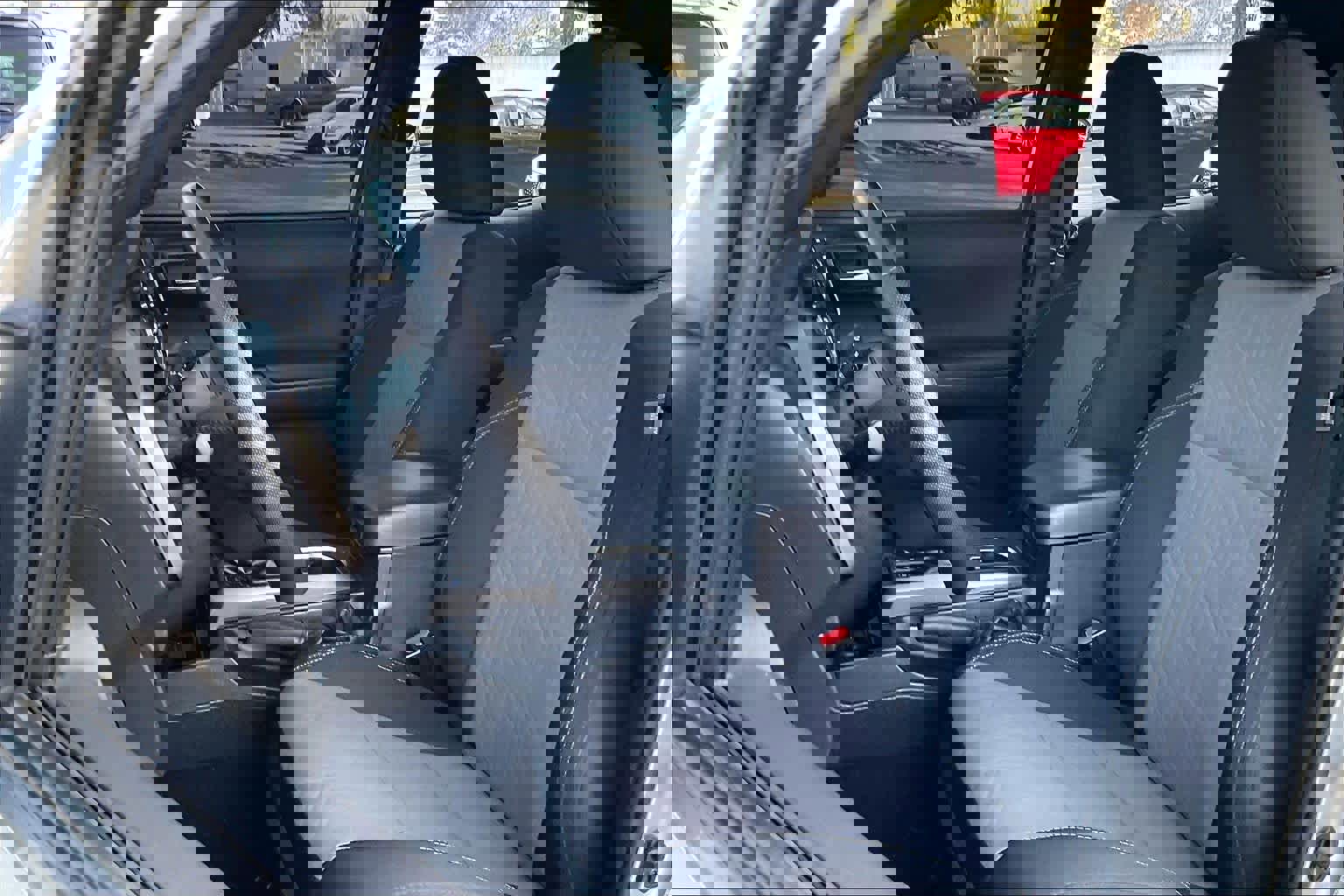 Used 2022 Toyota Tacoma TRD Off-Road image 25