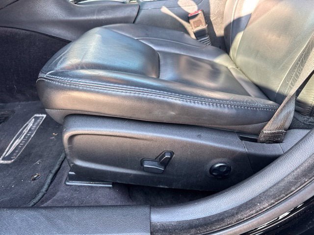 Used 2016 Chrysler 300 Limited AWD/4WD image 11