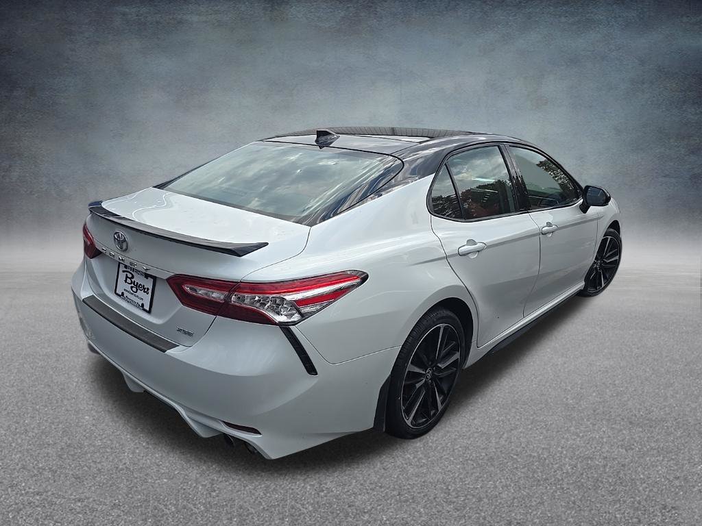 Used 2020 Toyota Camry XSE FWD image 9