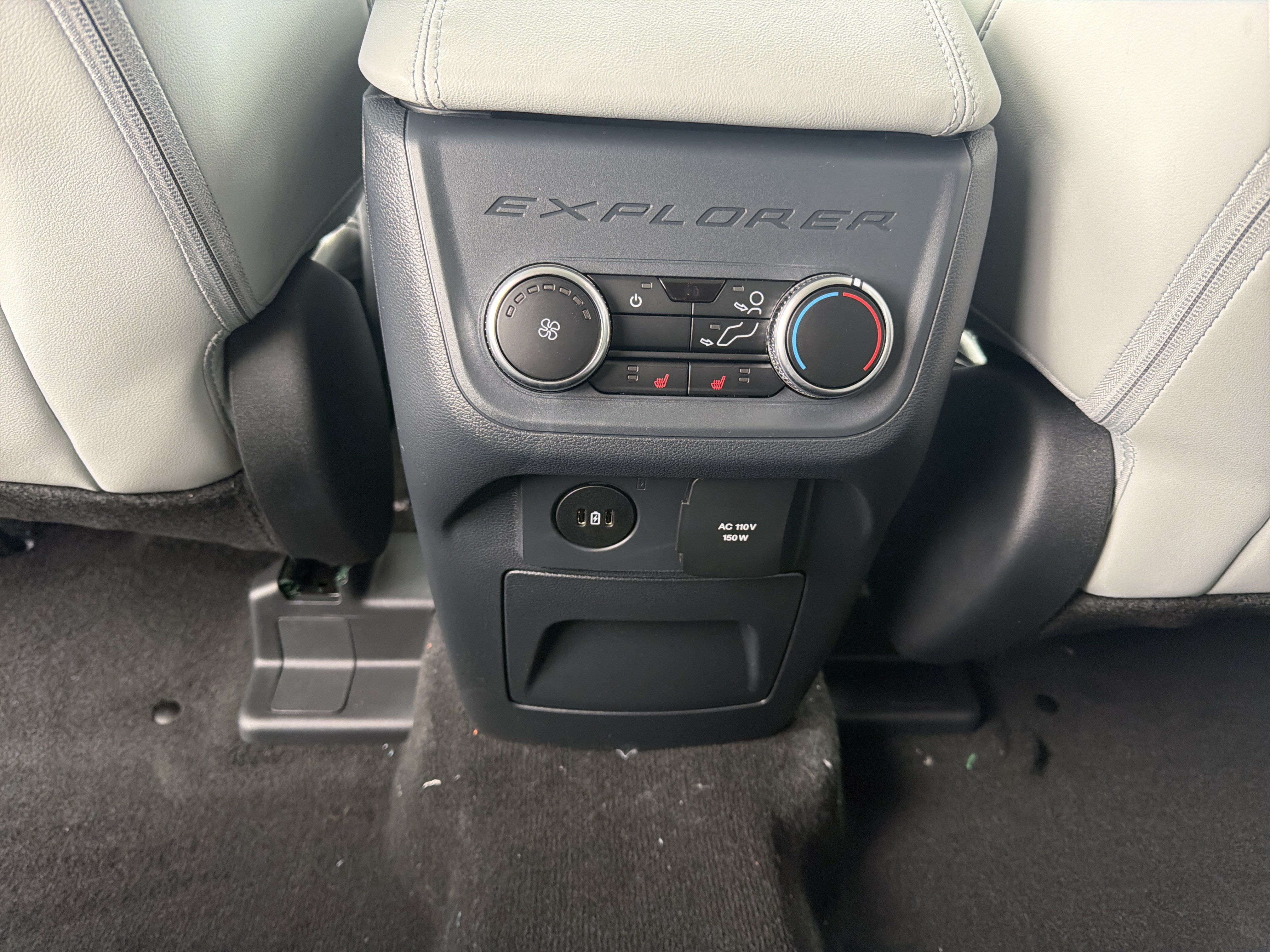 New 2026 Ford Explorer Platinum w/ LUX Leather Package AWD/4WD image 27