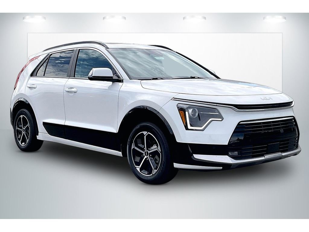 Used 2023 Kia Niro SX image 1