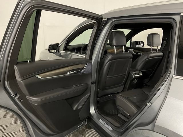 Certified 2025 Cadillac XT6 Premium Luxury w/ Platinum Package AWD/4WD image 31