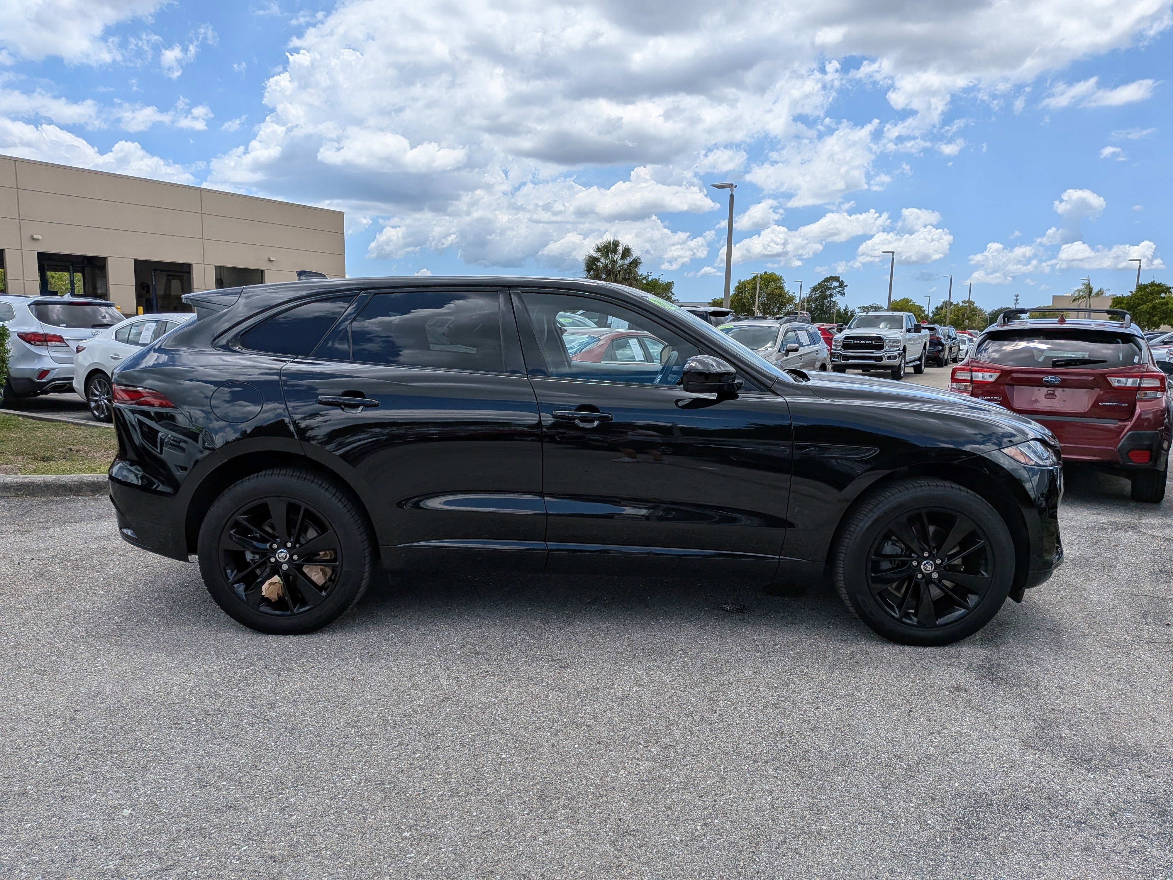 Used 2024 Jaguar F-PACE R-Dynamic S AWD/4WD image 3