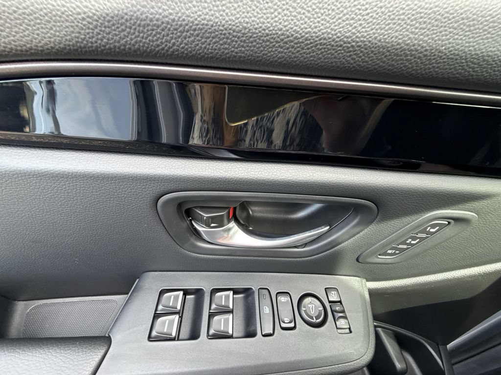 Used 2025 Honda Pilot TrailSport image 30