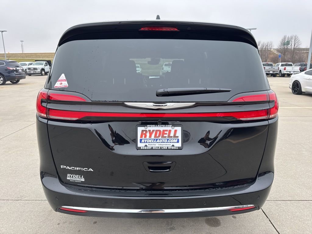New 2026 Chrysler Pacifica Select image 33