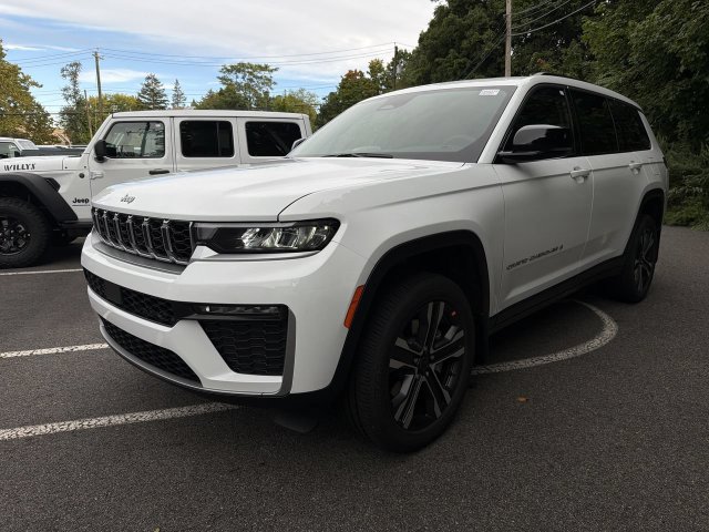 New 2027 Jeep Grand Cherokee L Limited AWD/4WD image 4