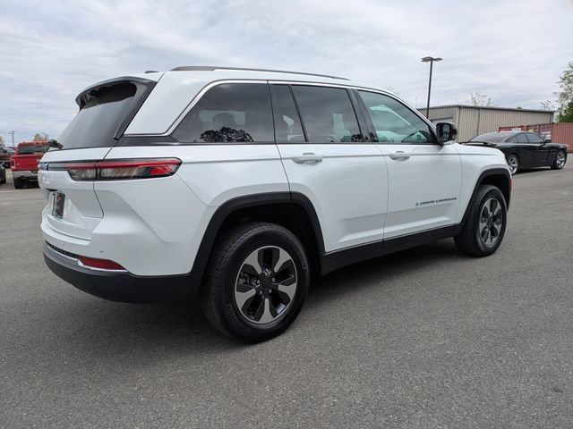 Used 2022 Jeep Grand Cherokee Limited 4xe w/ Luxury Tech Group II AWD/4WD image 4