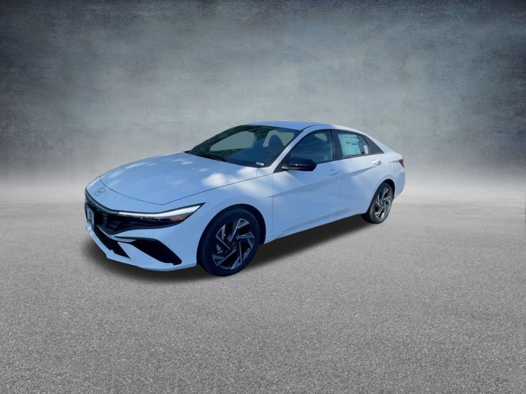Used 2025 Hyundai Elantra SEL image 9