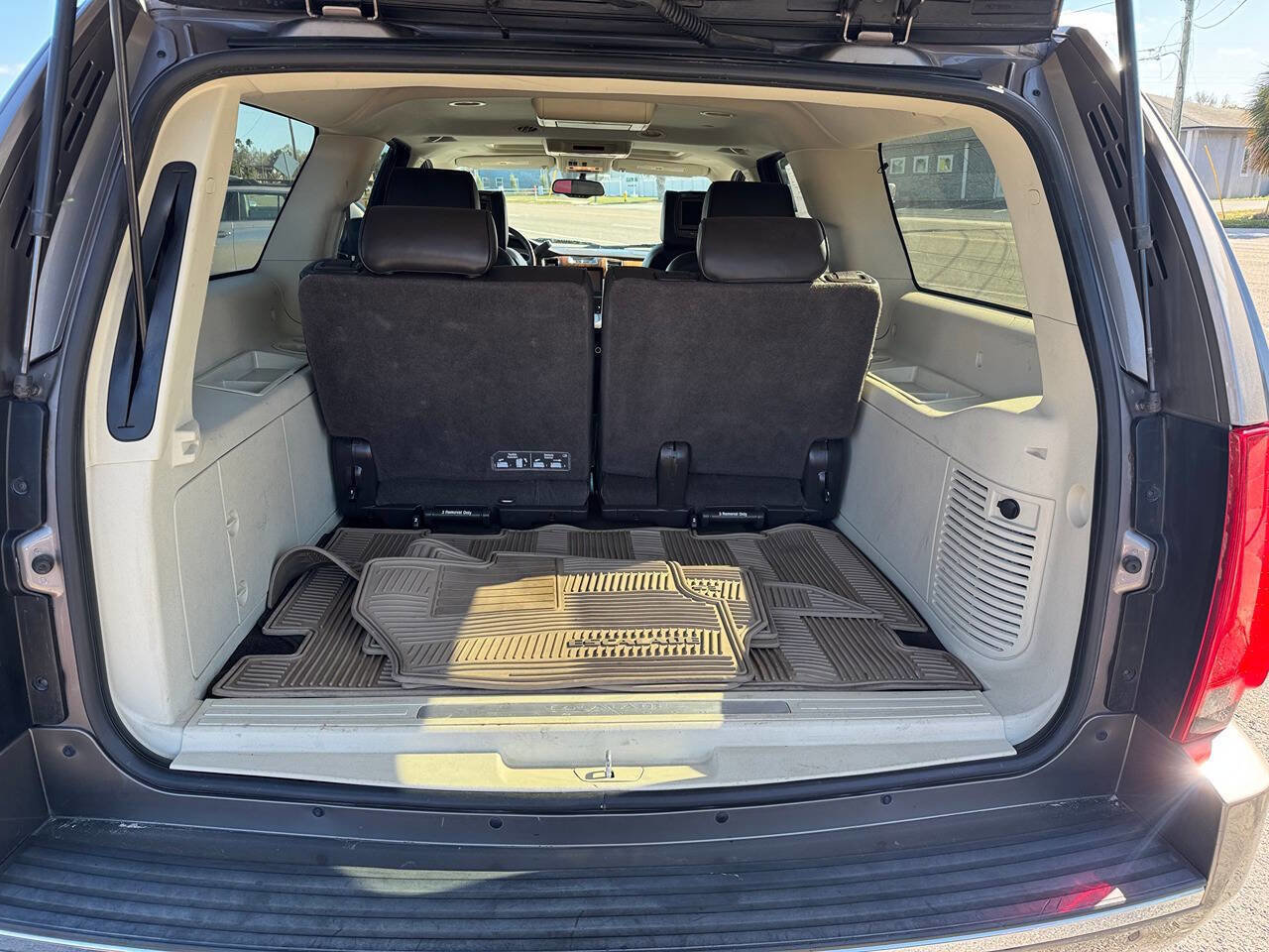 Used 2014 Cadillac Escalade ESV Platinum image 10