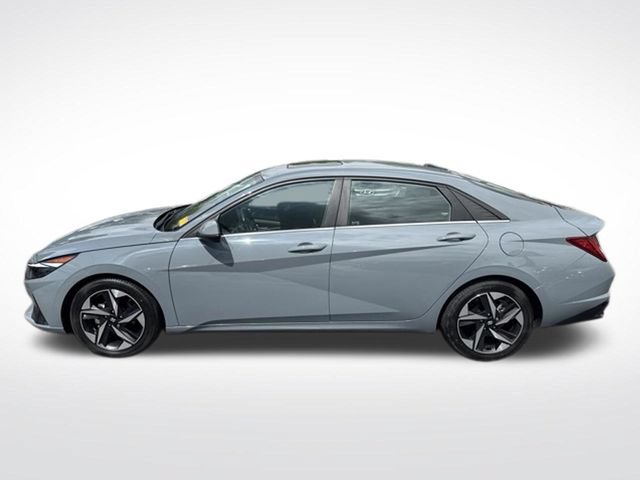 Used 2023 Hyundai Elantra Limited FWD image 6