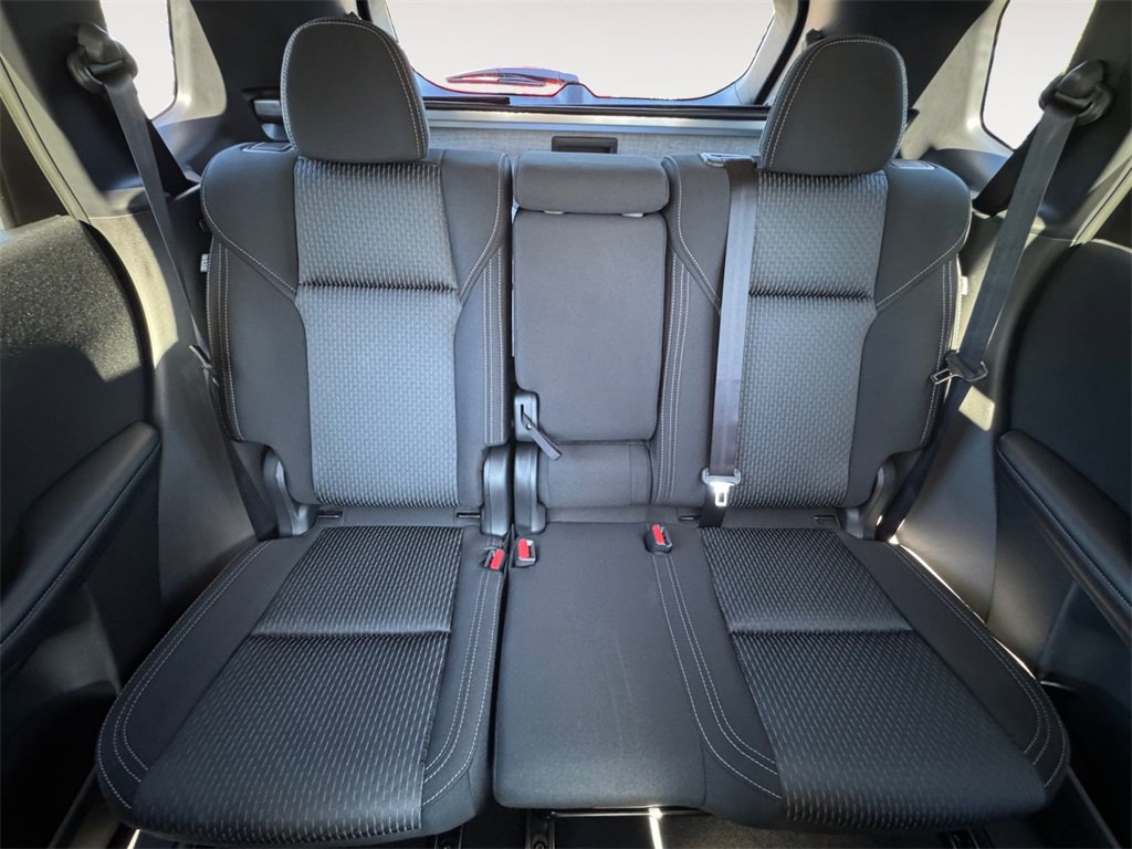 New 2025 Mitsubishi Outlander ES image 13
