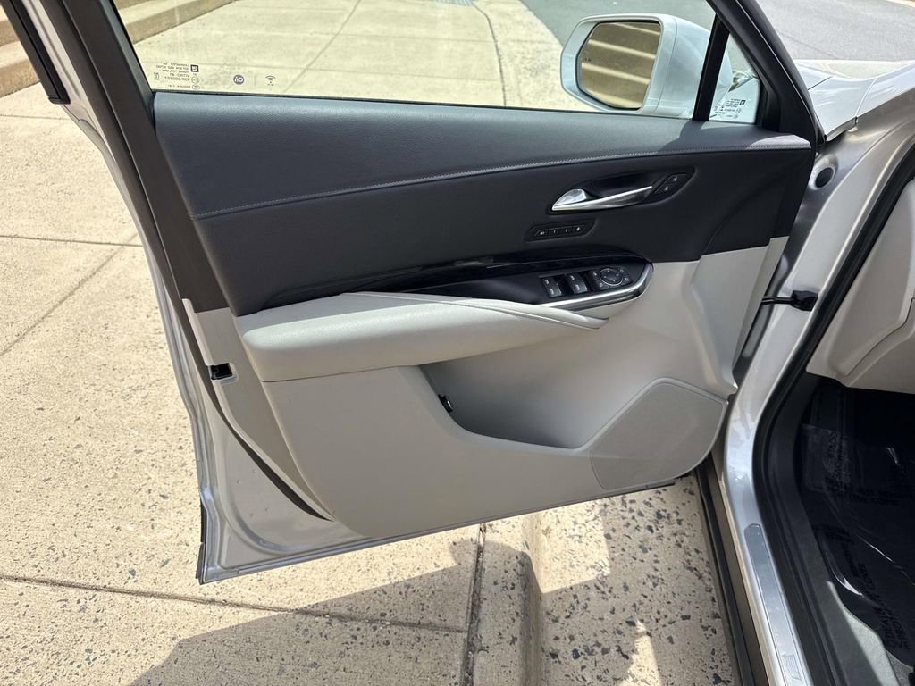 Used 2019 Cadillac XT4 Premium Luxury w/ Technology Package AWD/4WD image 29