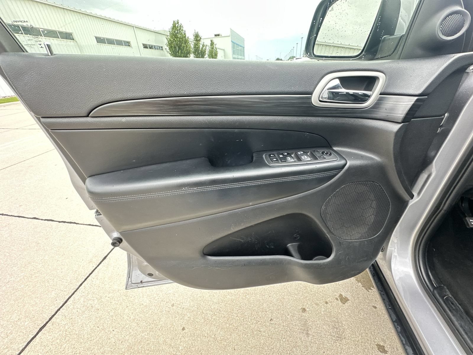 Used 2021 Jeep Grand Cherokee Laredo RWD image 20