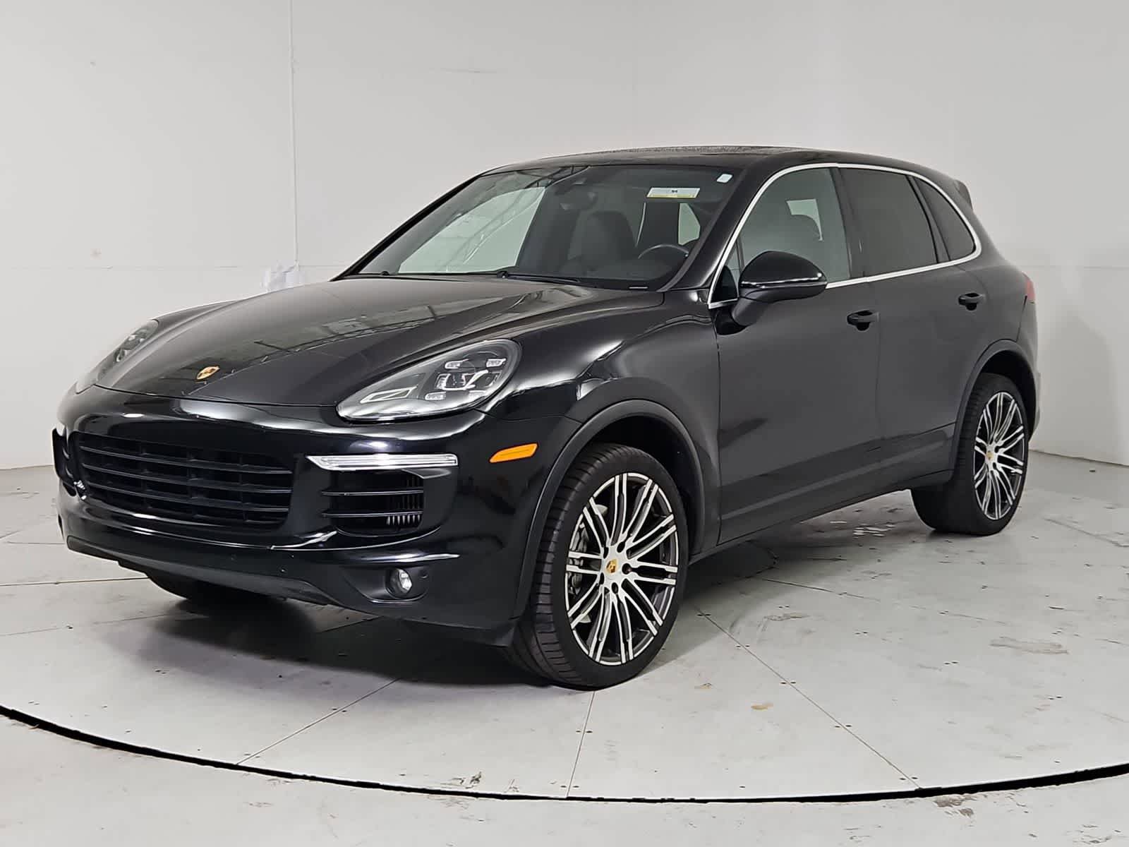 Used 2018 Porsche Cayenne S image 1