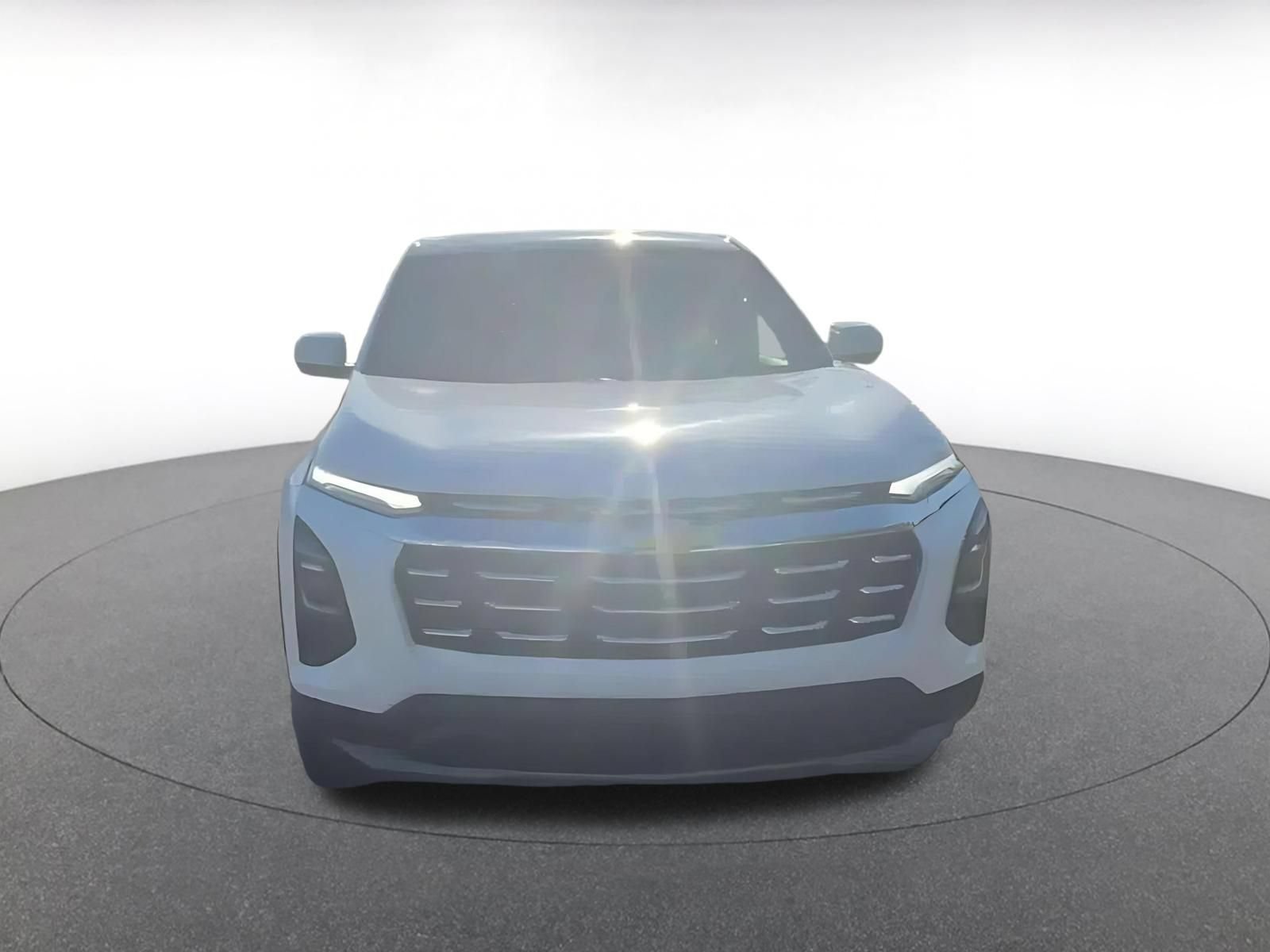 Used 2025 Chevrolet Equinox LT FWD image 4