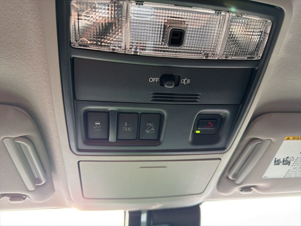 Used 2022 Toyota 4Runner SR5 AWD/4WD image 24