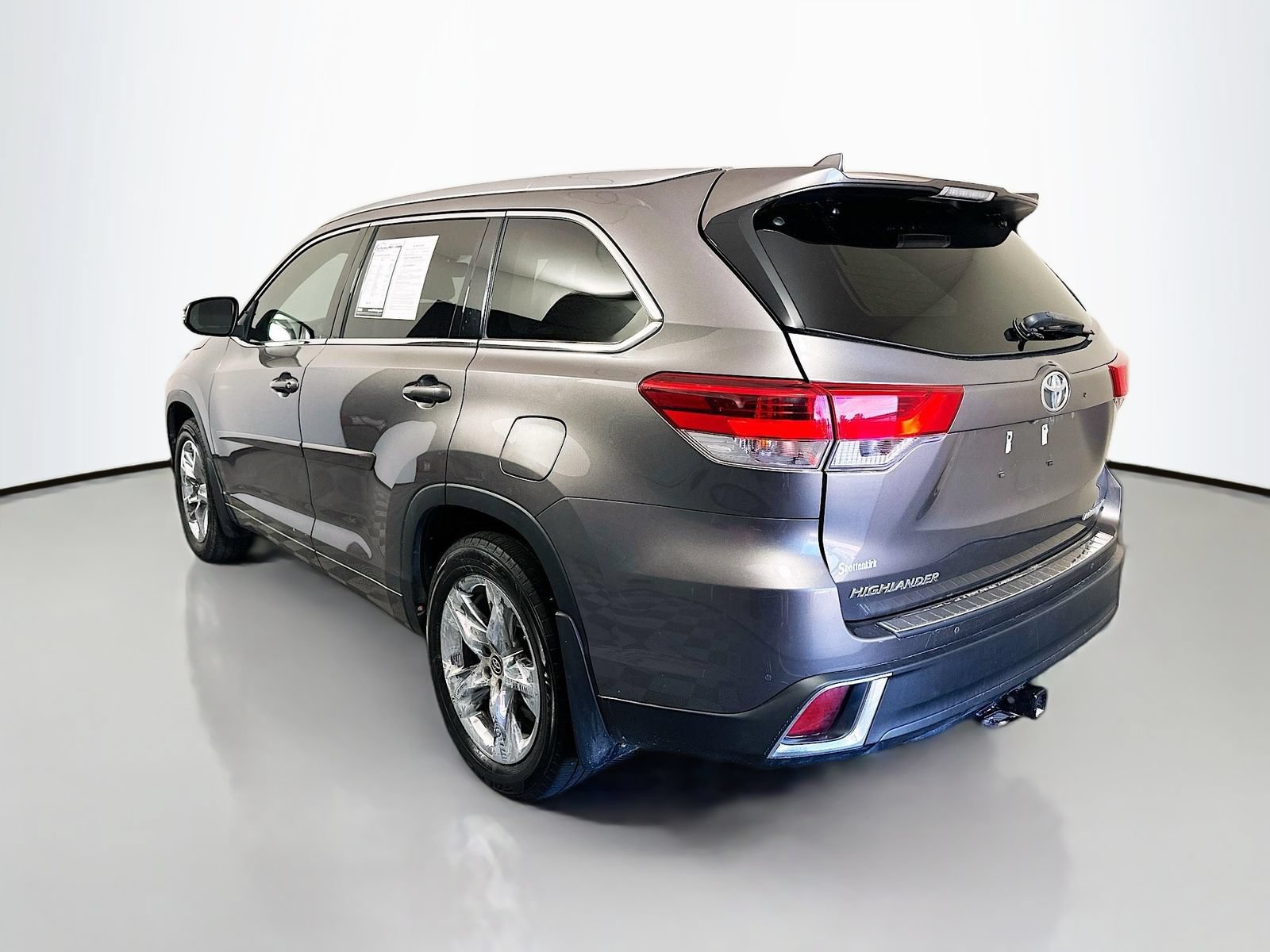 Used 2018 Toyota Highlander Limited Platinum AWD/4WD image 5