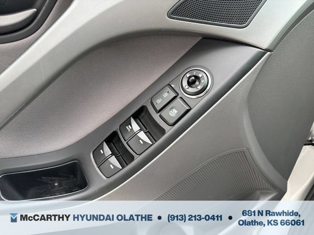 Used 2015 Hyundai Elantra SE w/ Option Group 02 FWD image 25