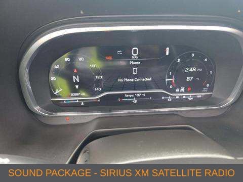 Used 2023 GMC Yukon SLT w/ SLT Premium Package AWD/4WD image 4