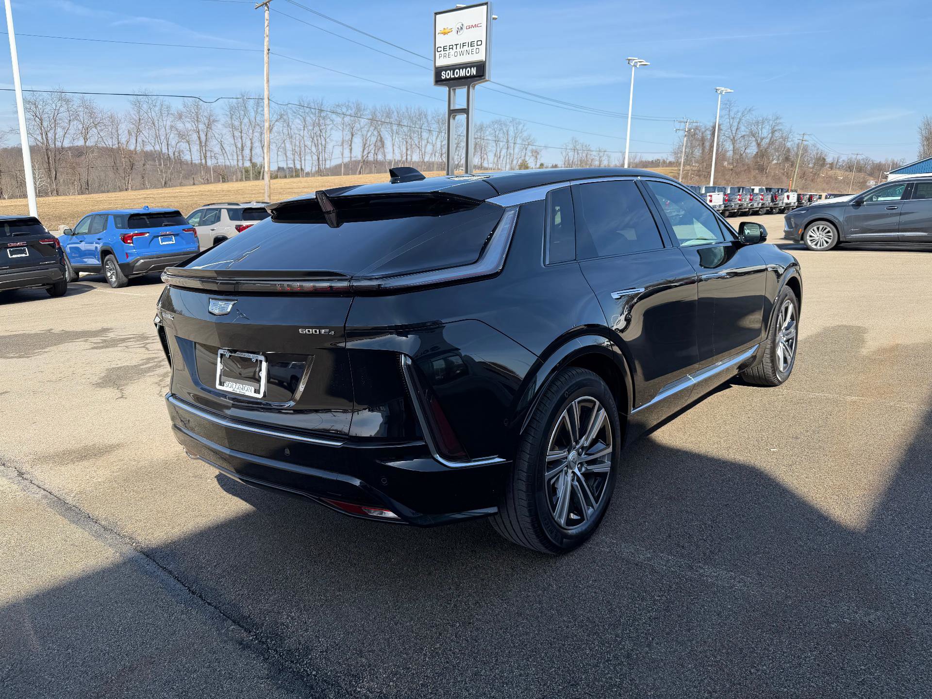 Used 2024 Cadillac Lyriq Luxury w/ LPO, Floor Liner Package image 5