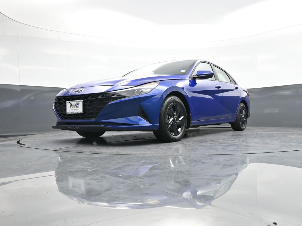 Certified 2023 Hyundai Elantra SEL image 25