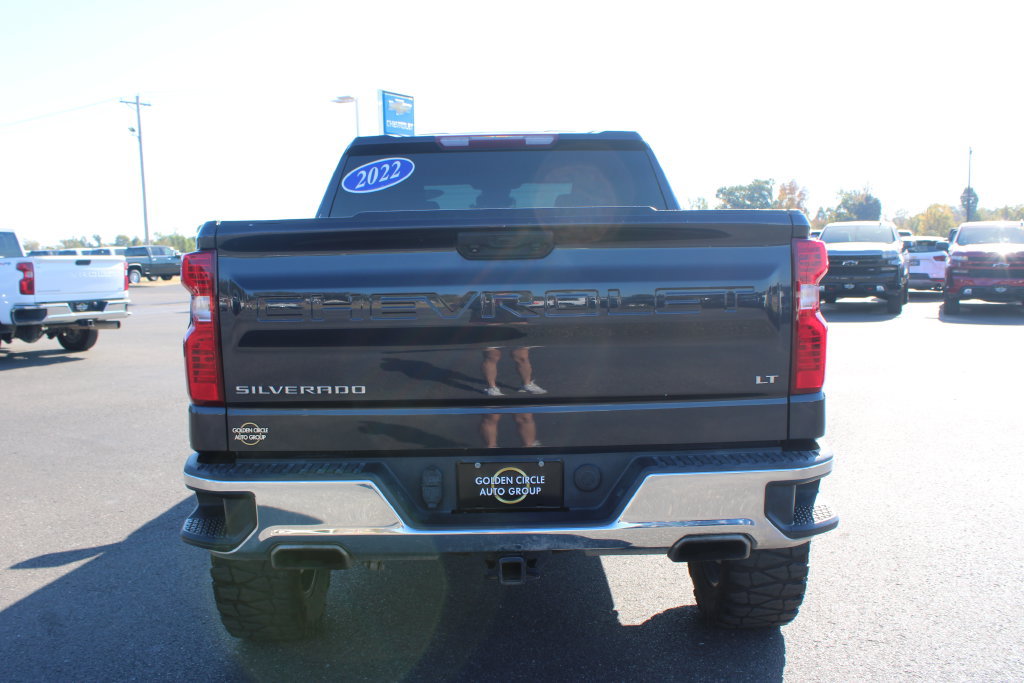 Used 2022 Chevrolet Silverado 1500 LT w/ Z71 Off-Road Package AWD/4WD image 8