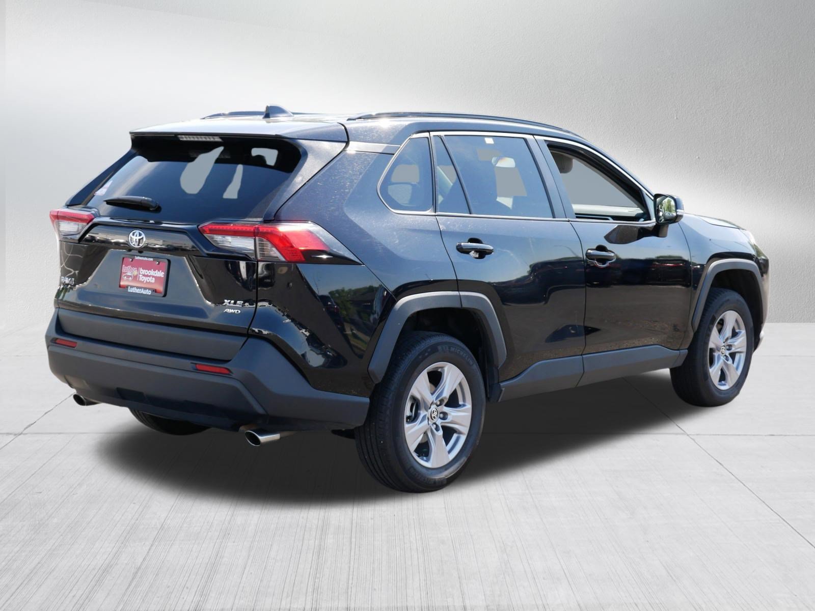 Certified 2025 Toyota RAV4 XLE AWD/4WD image 7