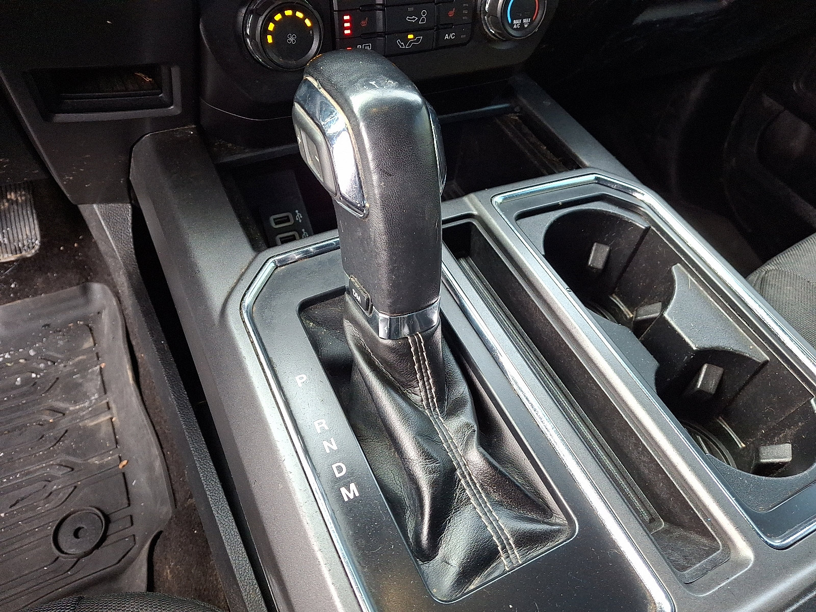 Certified 2020 Ford F150 XLT w/ Equipment Group 302A Luxury image 15