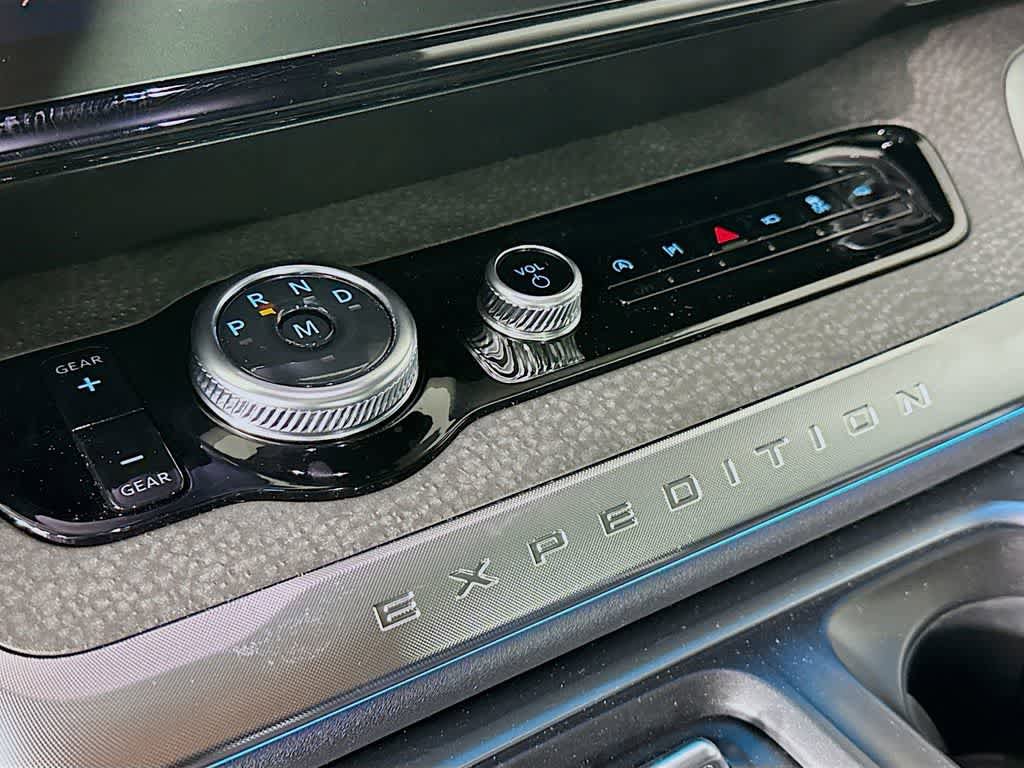 New 2026 Ford Expedition Tremor image 19