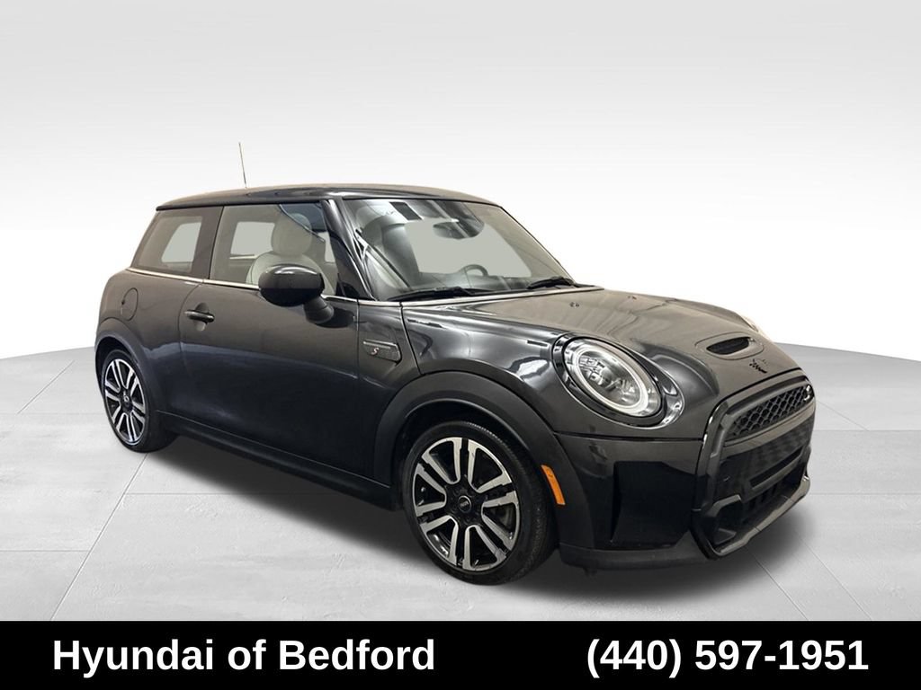 Used 2024 MINI Cooper S FWD image 3