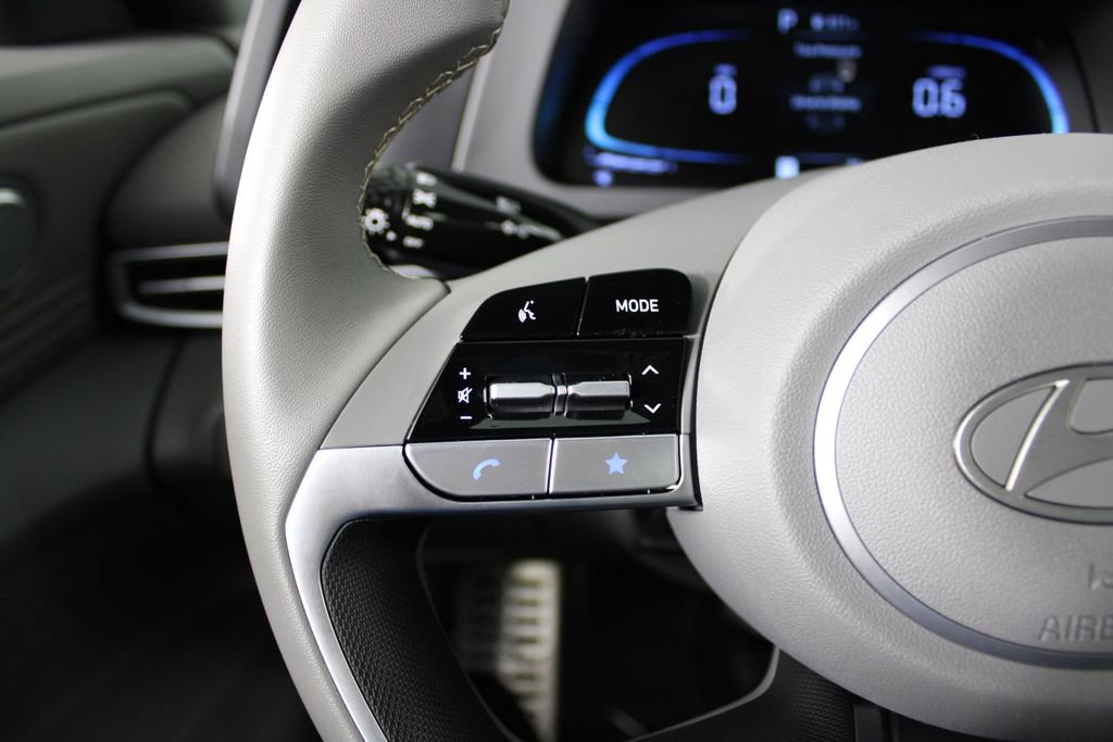 Used 2026 Hyundai Elantra Sport image 25