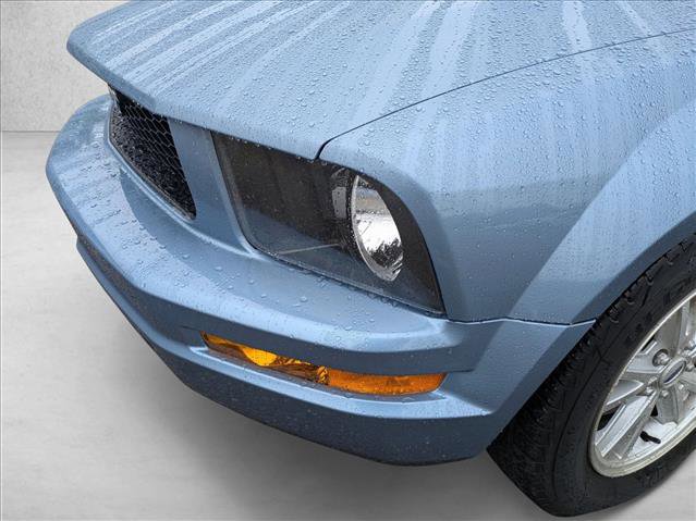 Used 2007 Ford Mustang Convertible RWD image 9