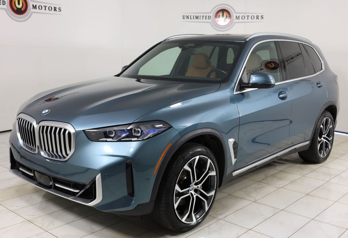 Used 2024 BMW X5 xDrive40i w/ Premium Package AWD/4WD image 5