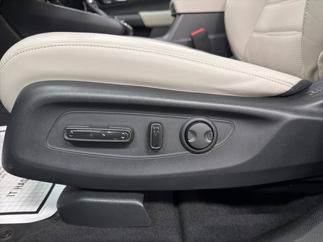 Used 2025 Honda CR-V EX-L image 21
