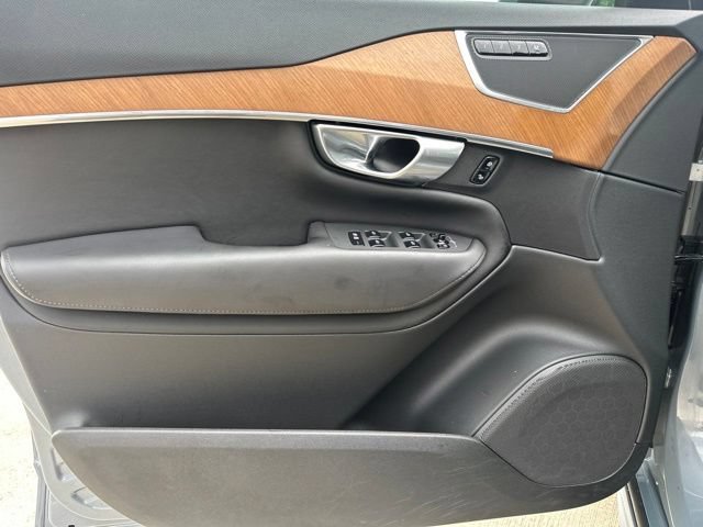 Certified 2023 Volvo XC90 B6 Plus w/ Protection Package Premier AWD/4WD image 18