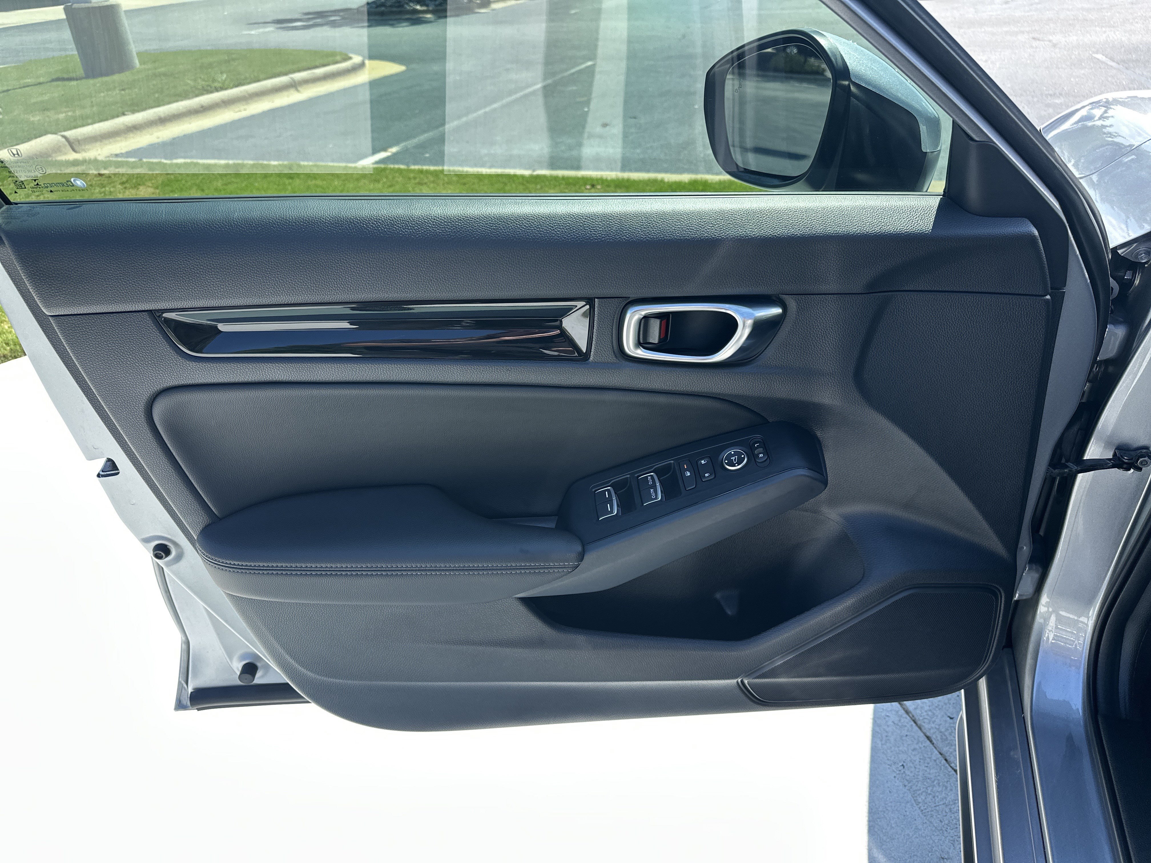 Used 2022 Honda Civic EX-L image 14