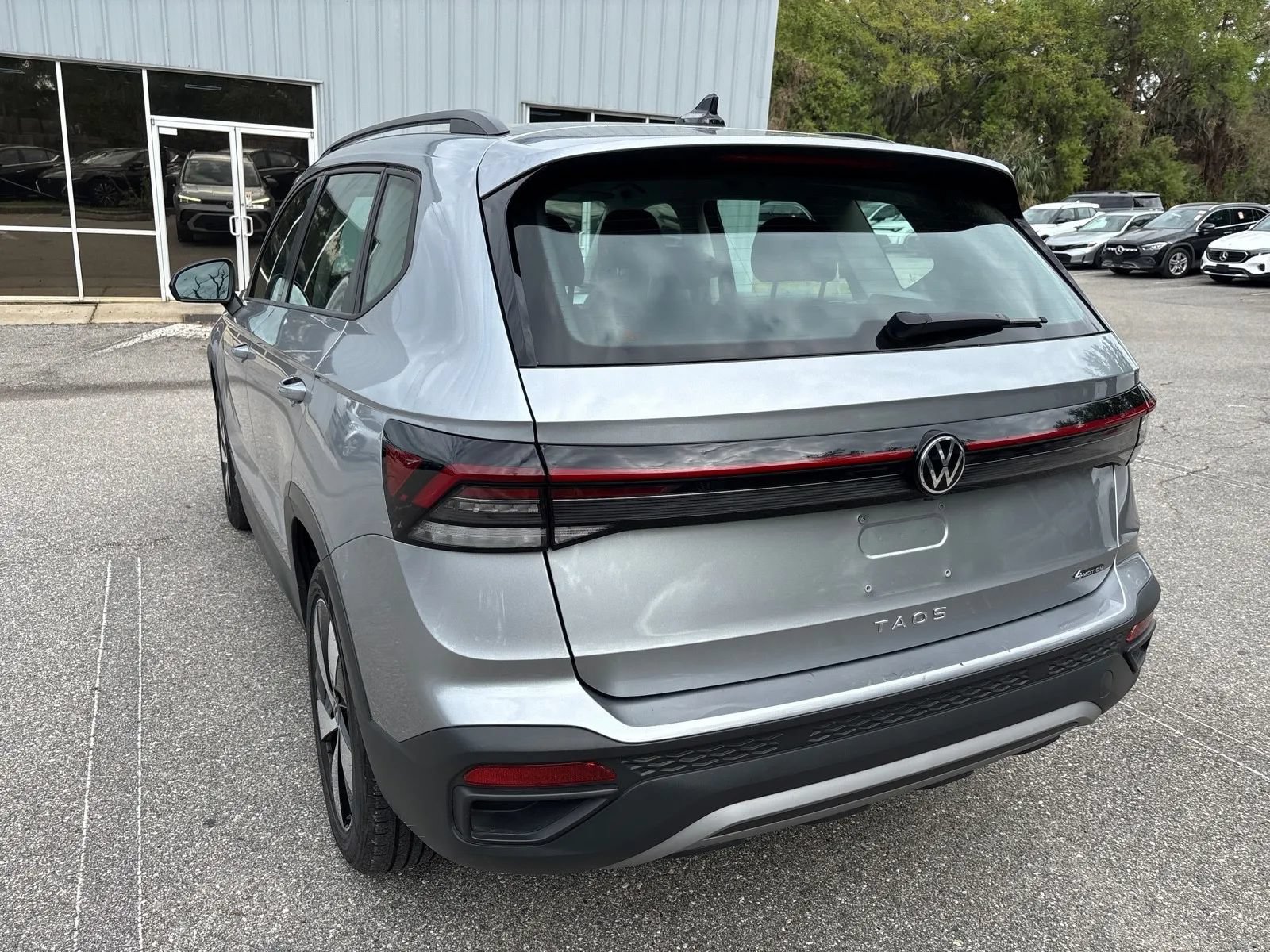 Used 2025 Volkswagen Taos S AWD/4WD image 7